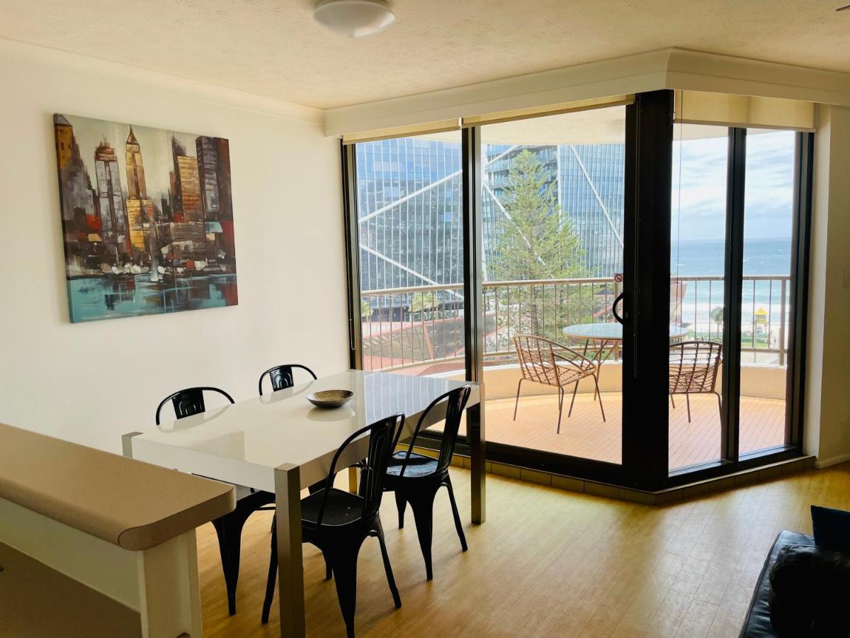 Warringa Surf Holiday Apartments Gold Coast Exterior photo