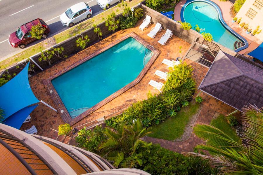 Warringa Surf Holiday Apartments Gold Coast Exterior photo