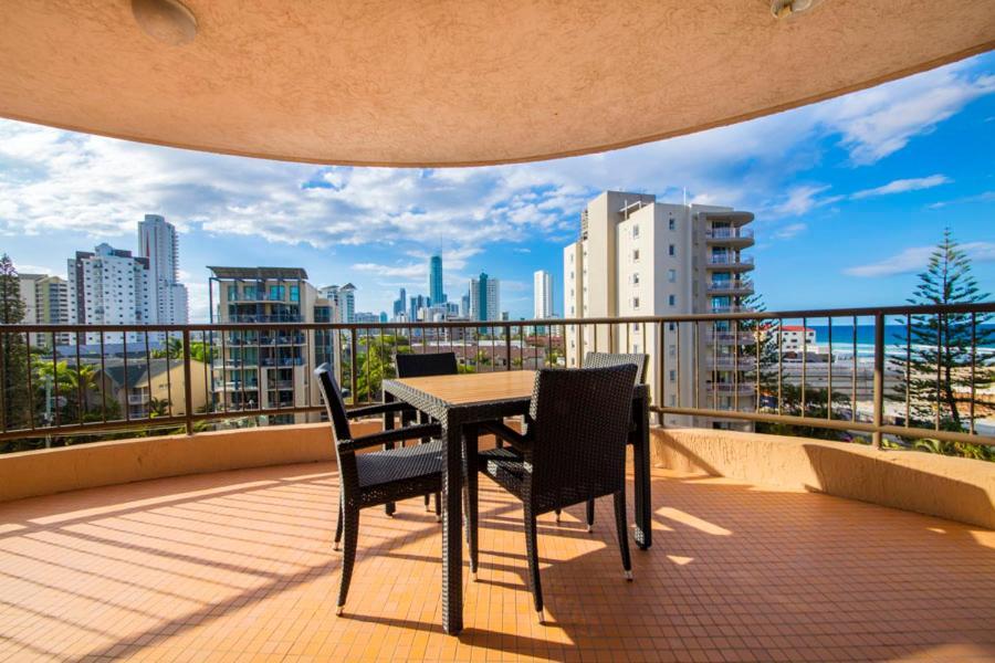 Warringa Surf Holiday Apartments Gold Coast Exterior photo