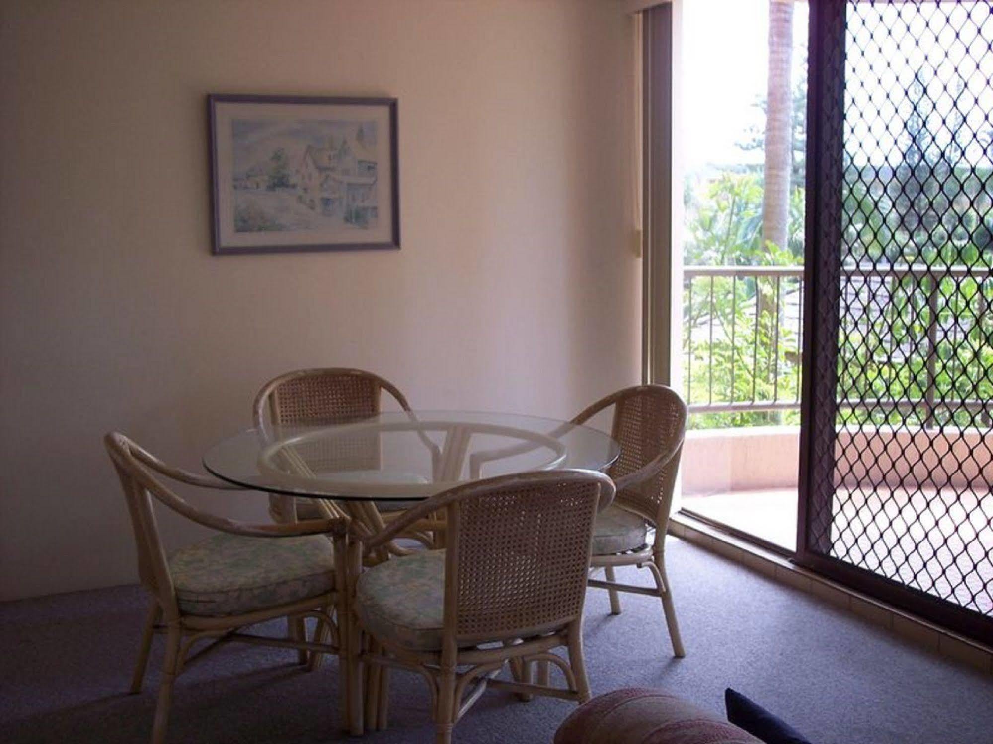Warringa Surf Holiday Apartments Gold Coast Exterior photo