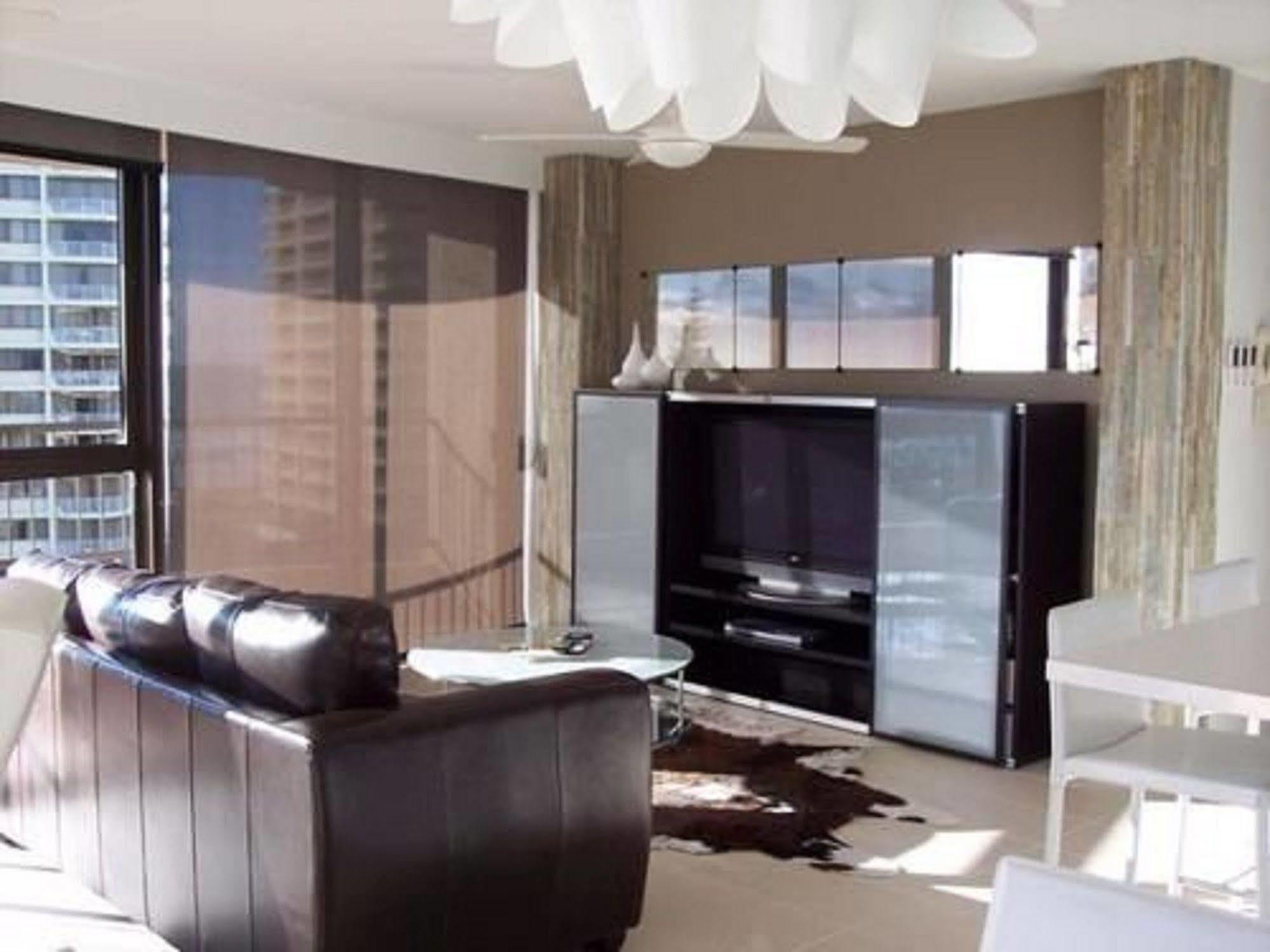 Warringa Surf Holiday Apartments Gold Coast Exterior photo