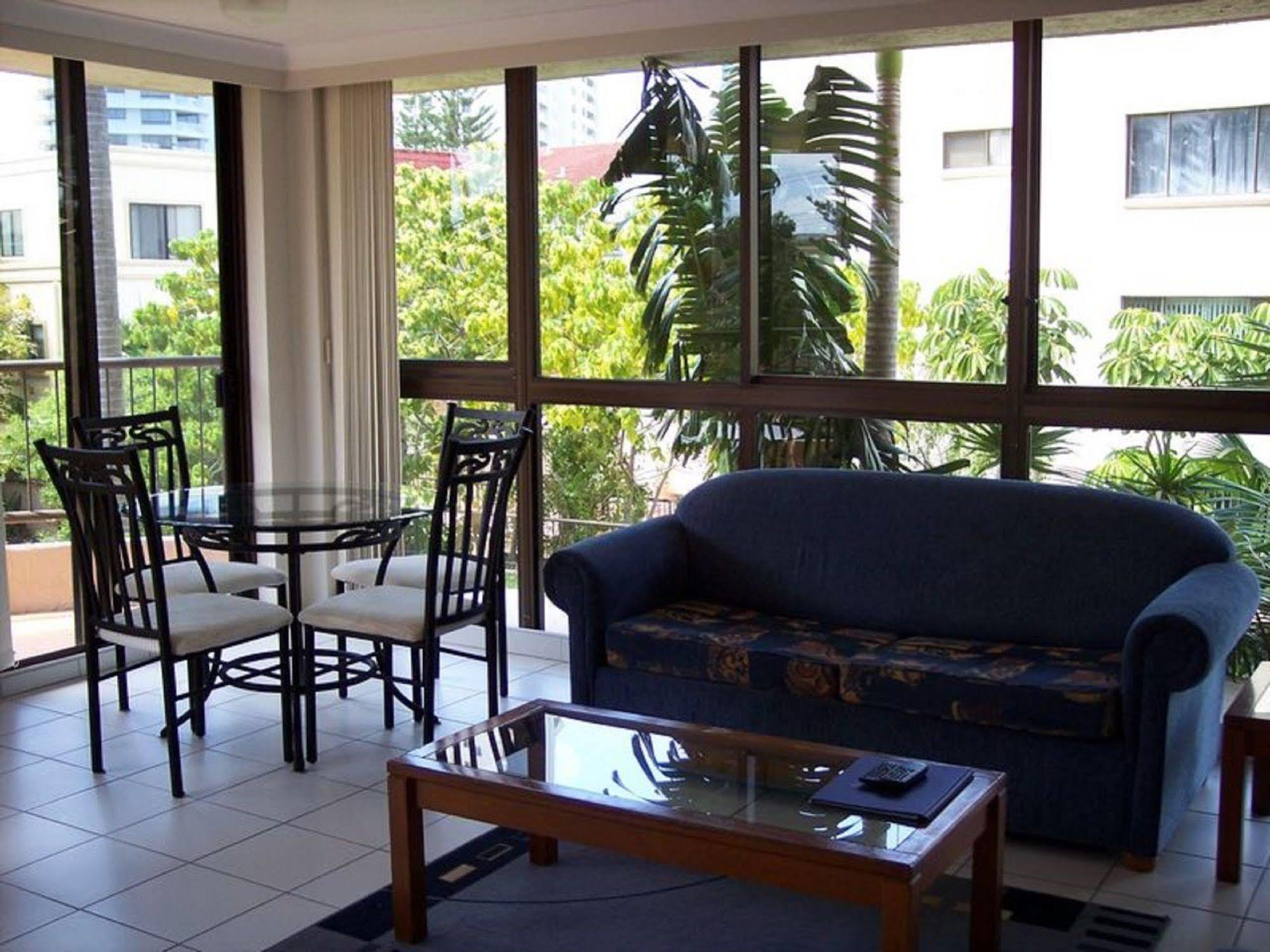Warringa Surf Holiday Apartments Gold Coast Exterior photo