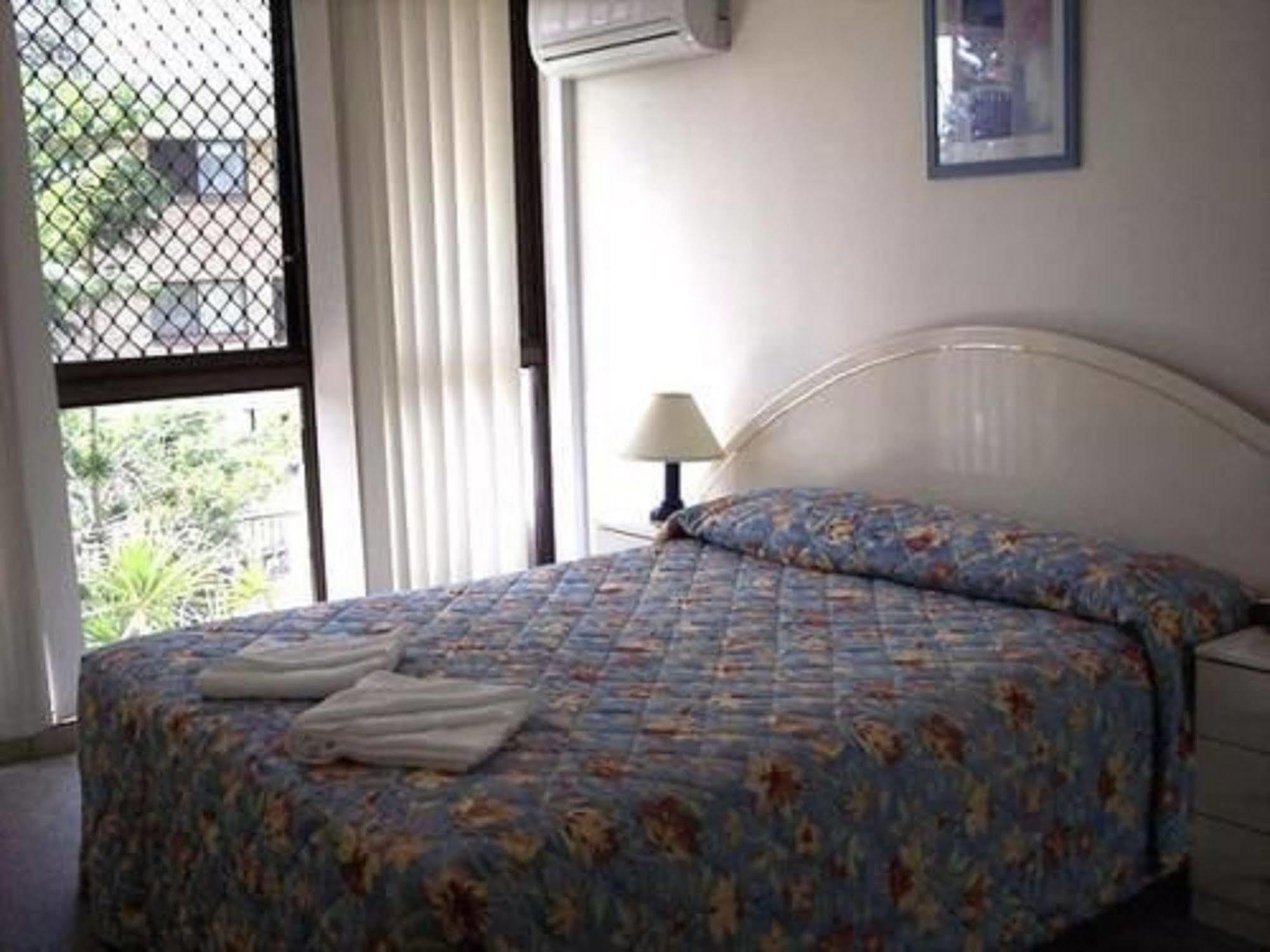 Warringa Surf Holiday Apartments Gold Coast Exterior photo