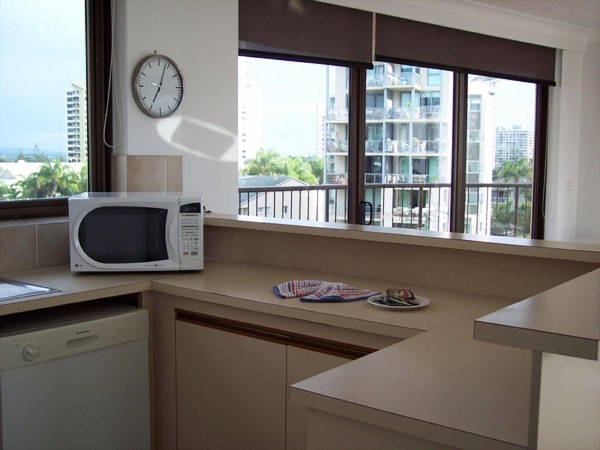 Warringa Surf Holiday Apartments Gold Coast Exterior photo